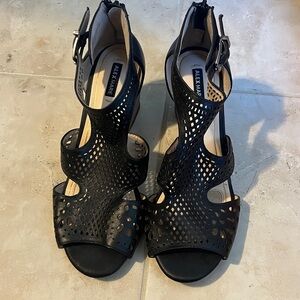 EUC Alex Marie Black wedge with cork heel